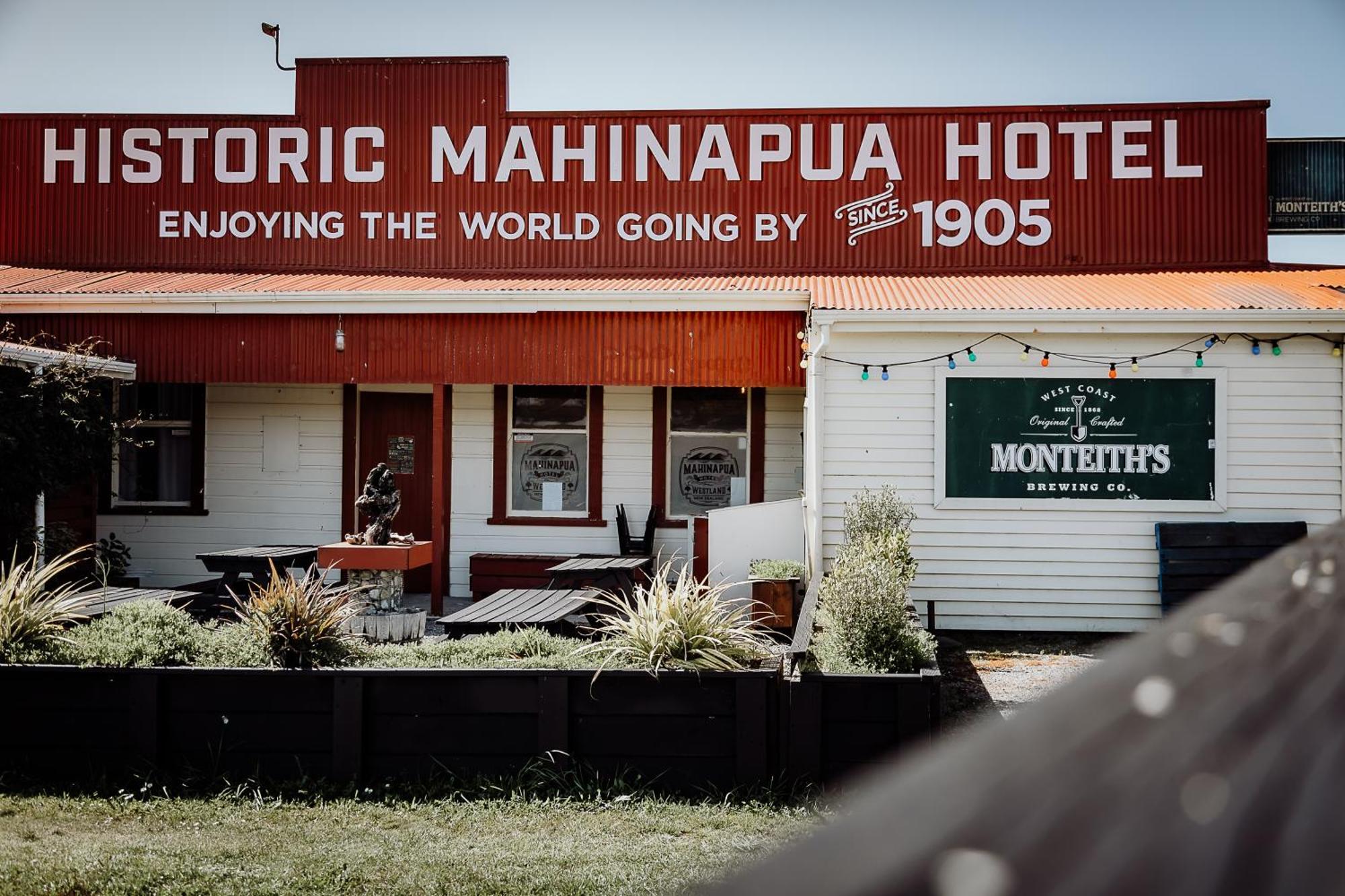 Lake Mahinapua Hotel Ruatapu Buitenkant foto